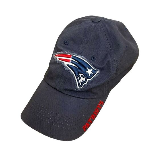 New England Patriots men’s fitted baseball cap NFL